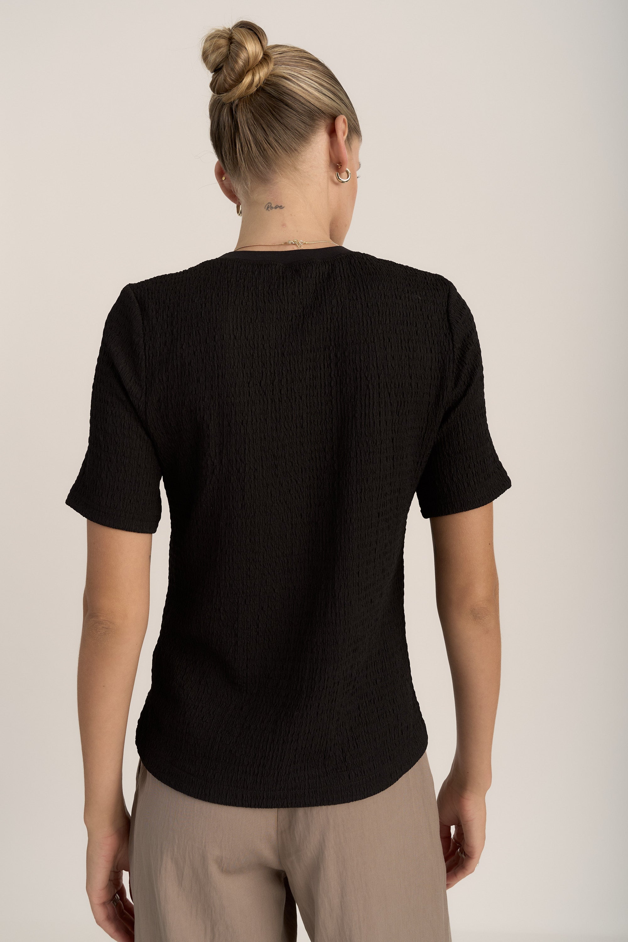 D Back
