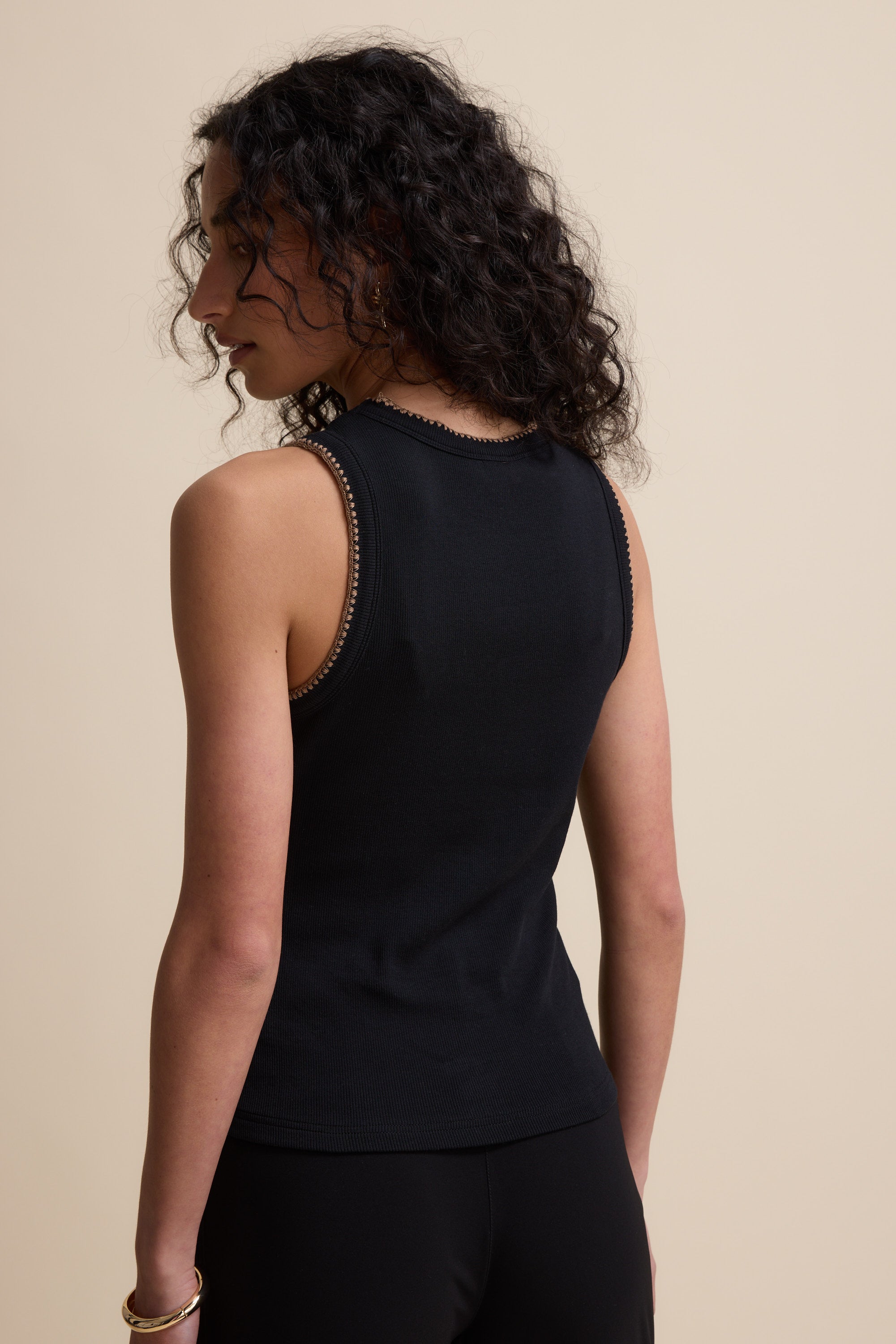 D Back