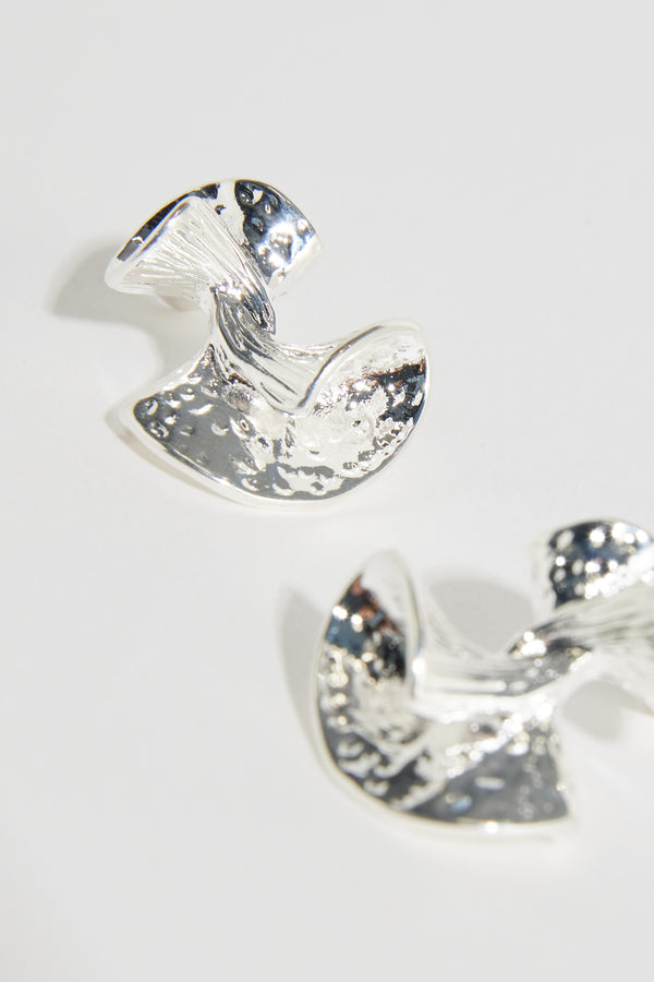 Bela Sonder Monroe Earrings