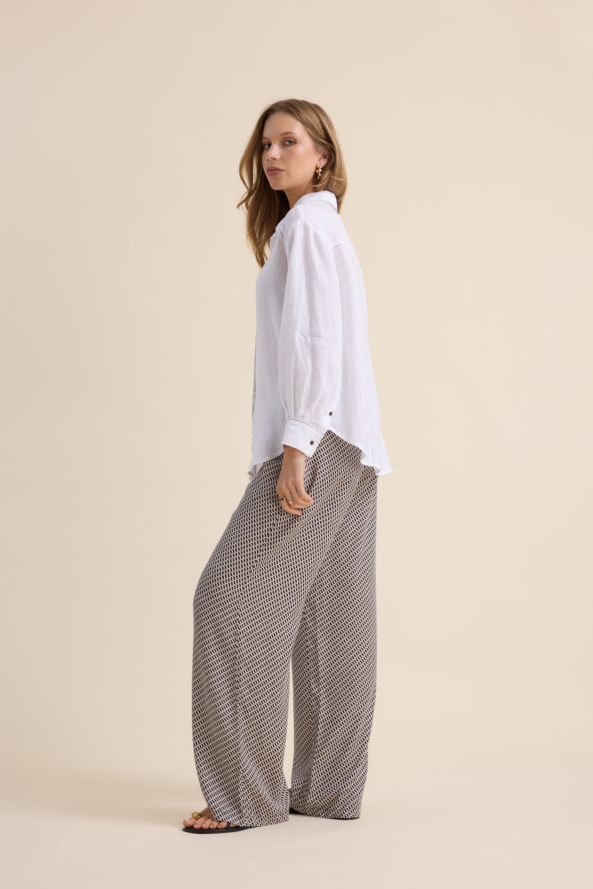 The Contrast Stitch Linen Shirt