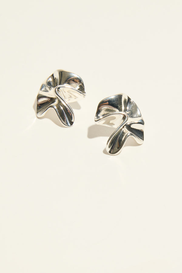 Bela Sonder Lukot Earrings