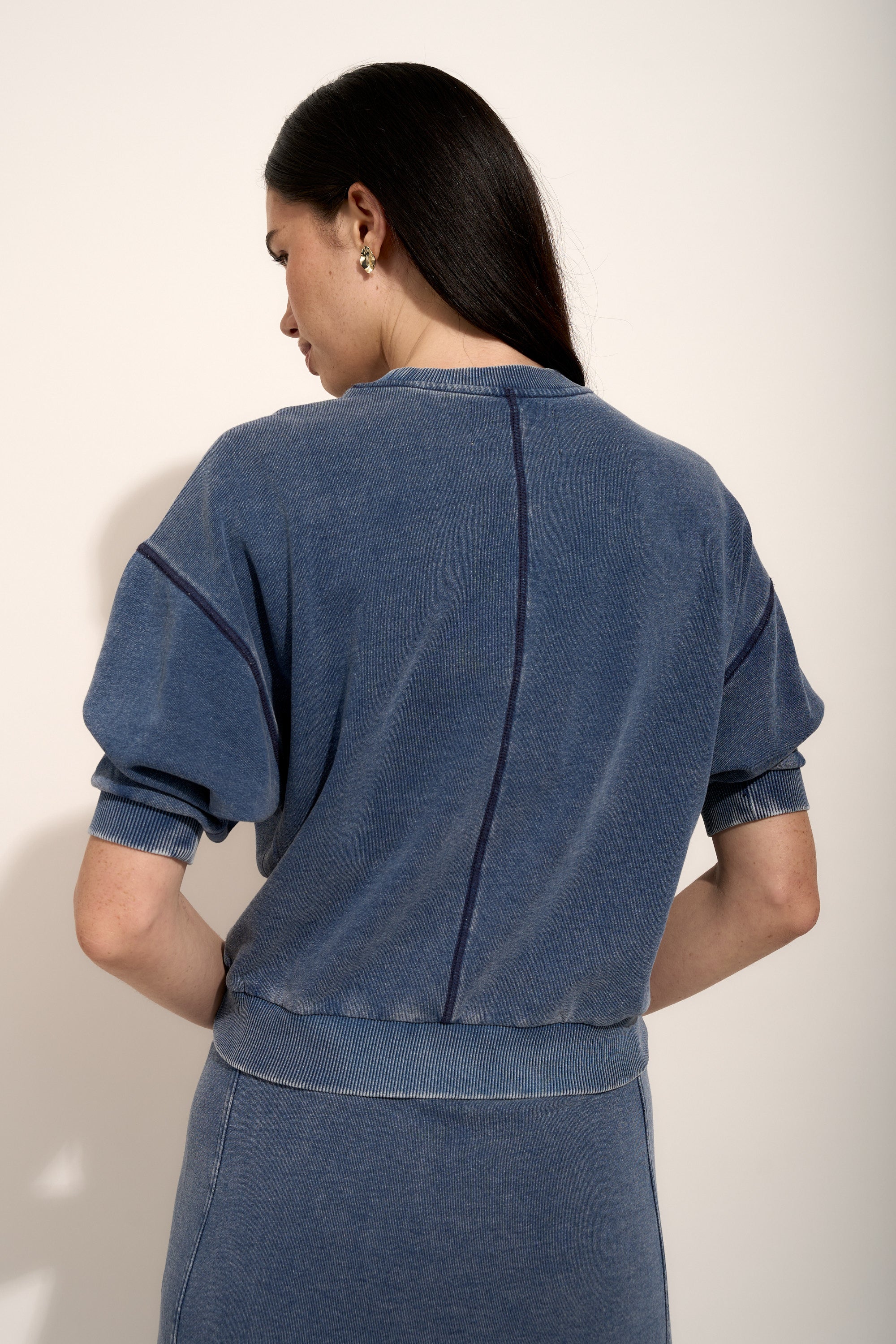 D Back