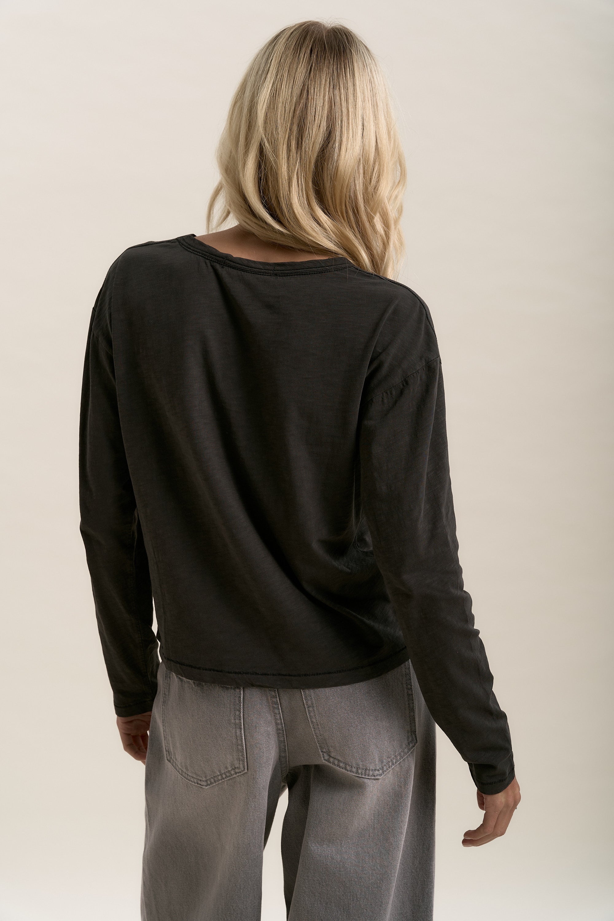 D Back